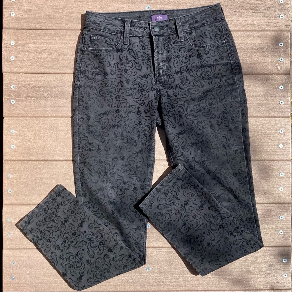 NYDJ Velvet Filigree Skinny Jeans Black Size 4